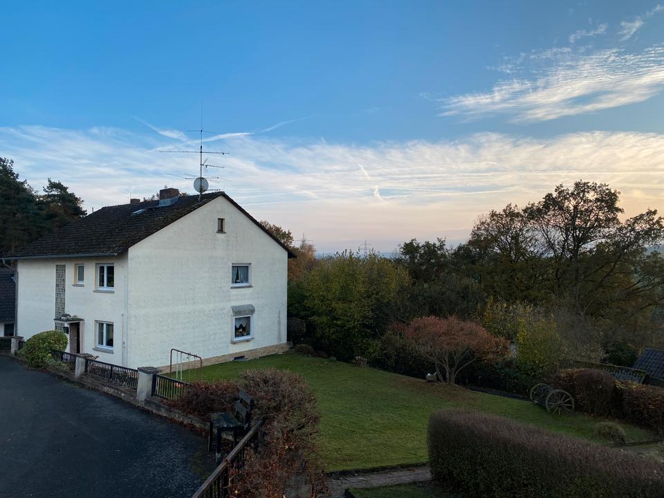 Thumbnail-Zweifamilienhaus mit großem Grundstück und Doppelgarage