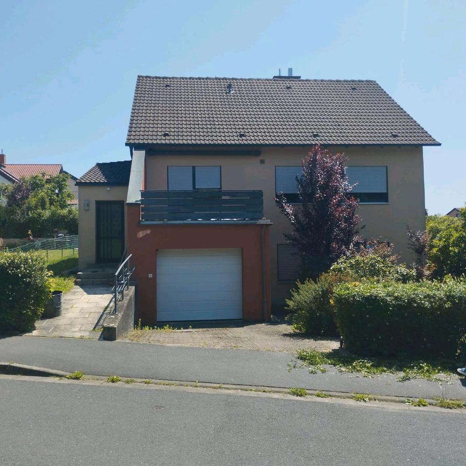 Thumbnail-Einfamilienhaus mit Garage und Garten in Haẞfurt