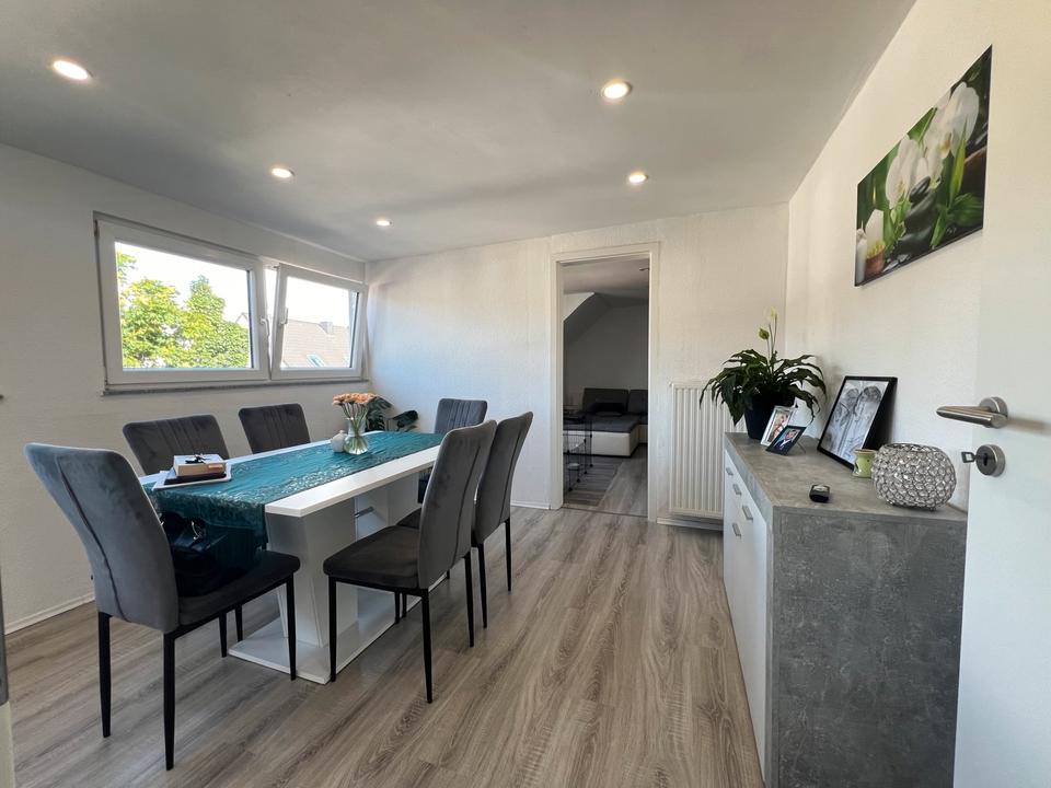 Thumbnail-Charmante Dachgeschosswohnung mit Wintergarten + Garage (optional