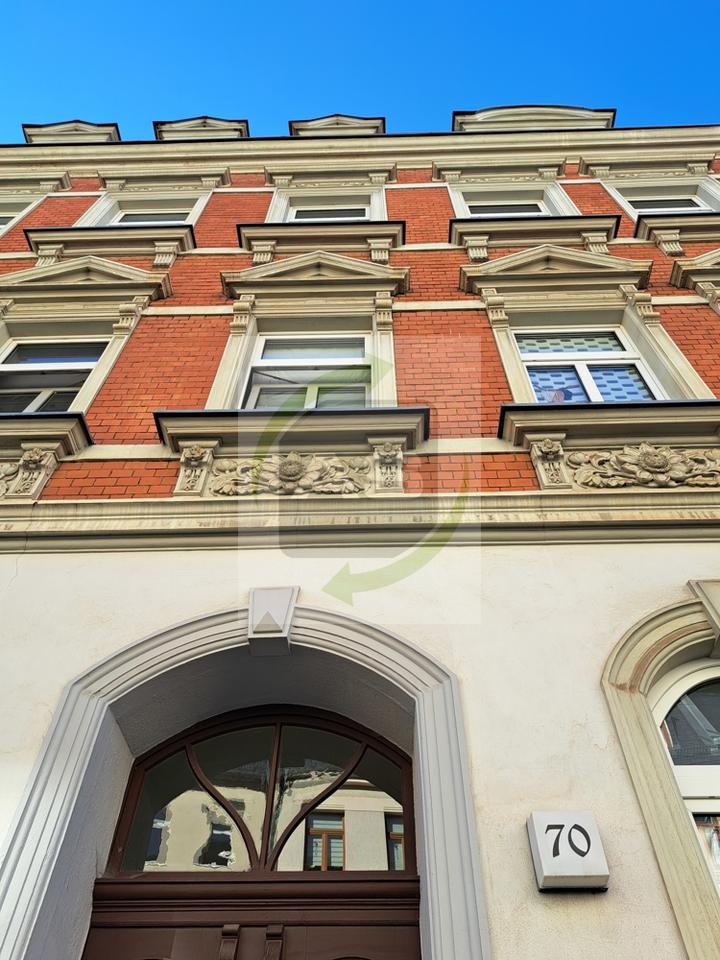 Thumbnail-Mit Blick in den Himmel