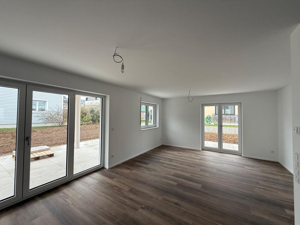 Thumbnail-Barrierefreie 4,5-Zimmer-Wohnung im EG mit Terrasse & Garten