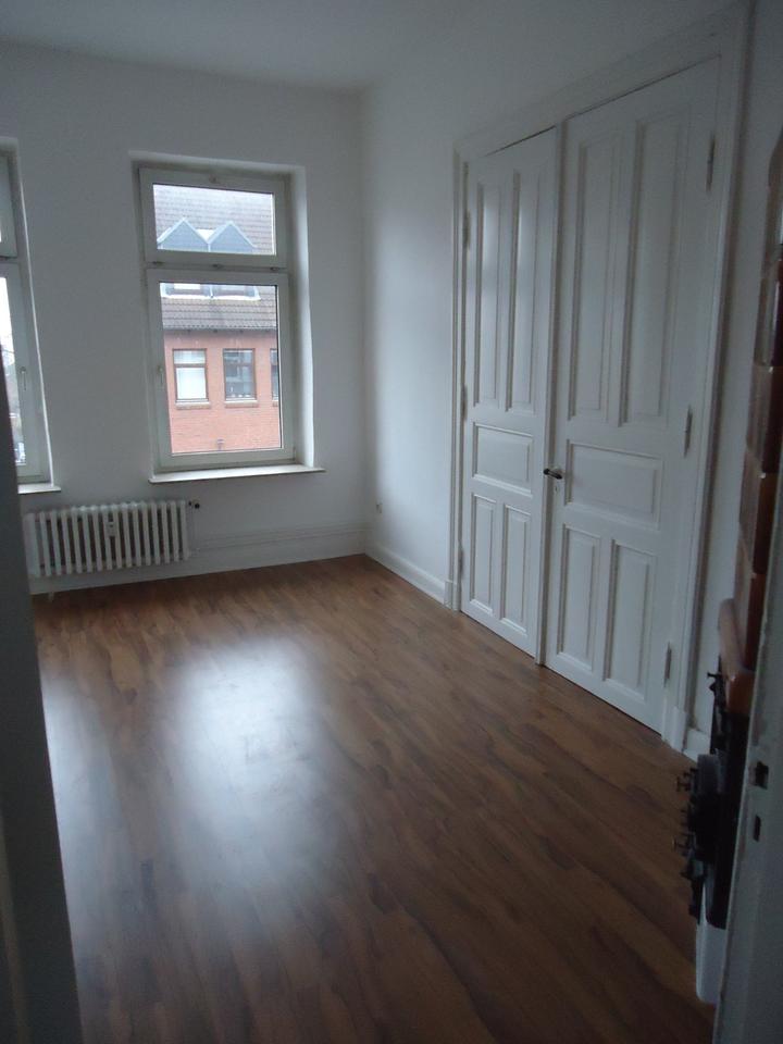 Thumbnail-3-Zi-Whg mit großer Küche in Altbau zwischen Exer und Südfriedhof