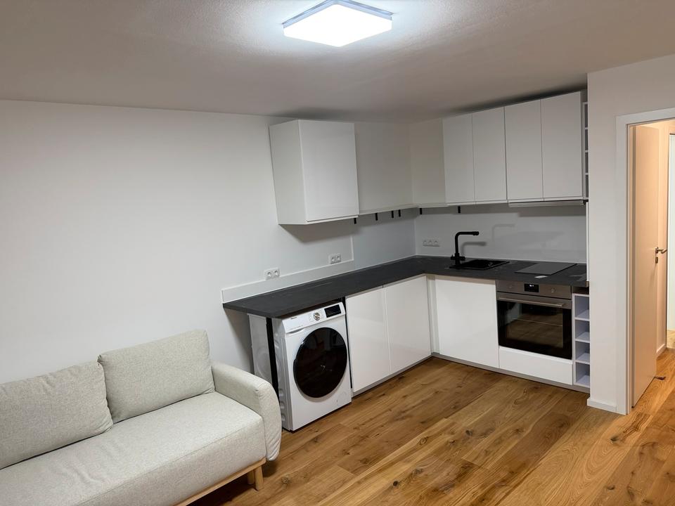 Thumbnail-Für 1 PERSON renovierte und möblierte 1-Zimmer-Wohnung 81539