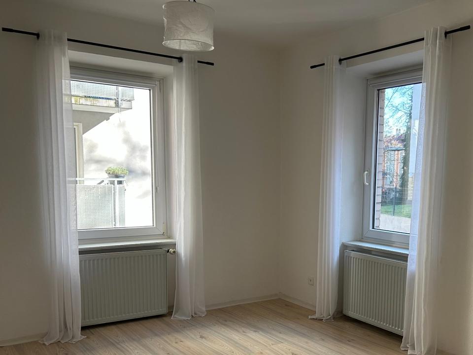 Thumbnail-ruhig gelegene 3-Zimmer Hinterhof-Altbauwohnung in Stuttgart-West