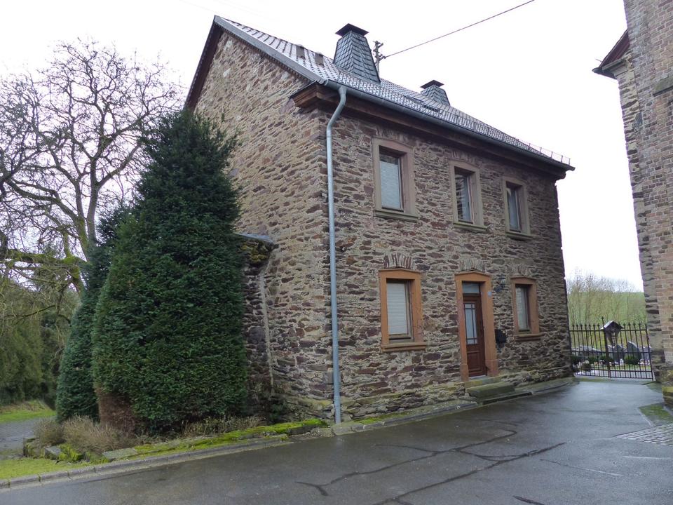 Thumbnail-Einfamilienhaus aus Bruchstein