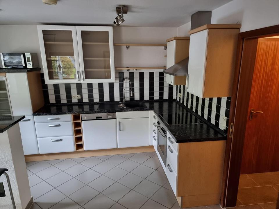 Thumbnail-3 Zimmer Wohnung 95qm mit Garten und 2 Stellplätzen