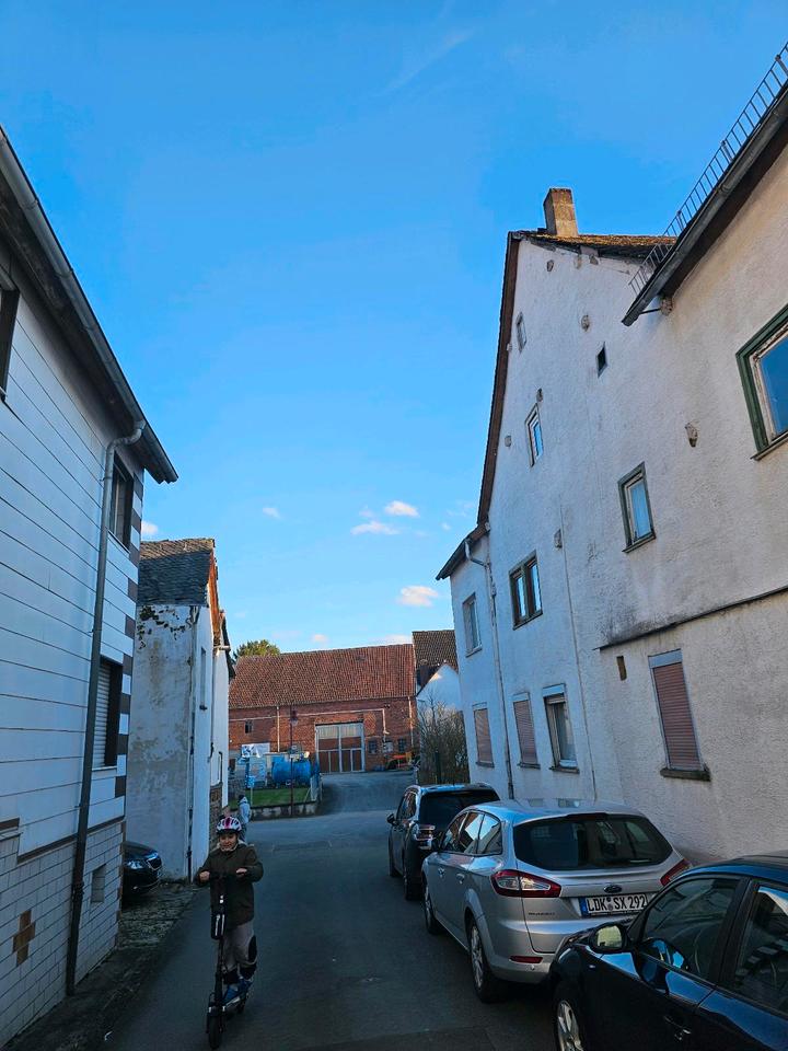 Thumbnail-Zwei Häuser inklusive Scheune zu verkaufen