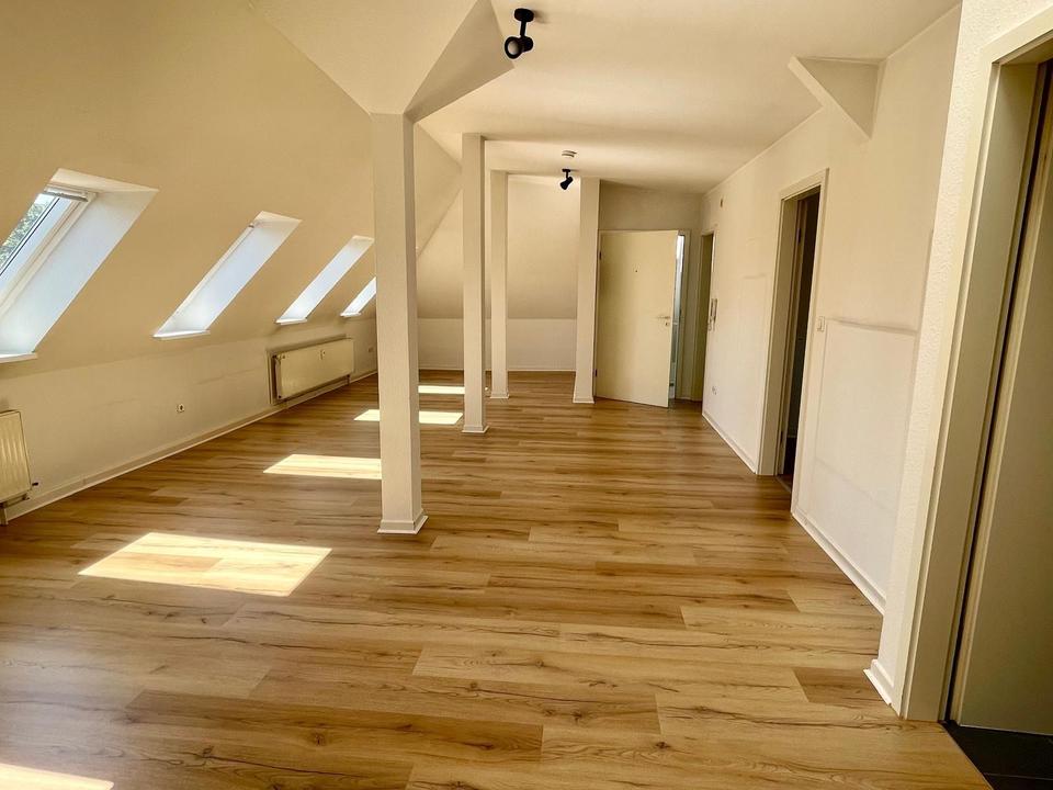 Thumbnail-Helle Dachgeschosswohnung in Hildesheim -bahnhofsnah-.