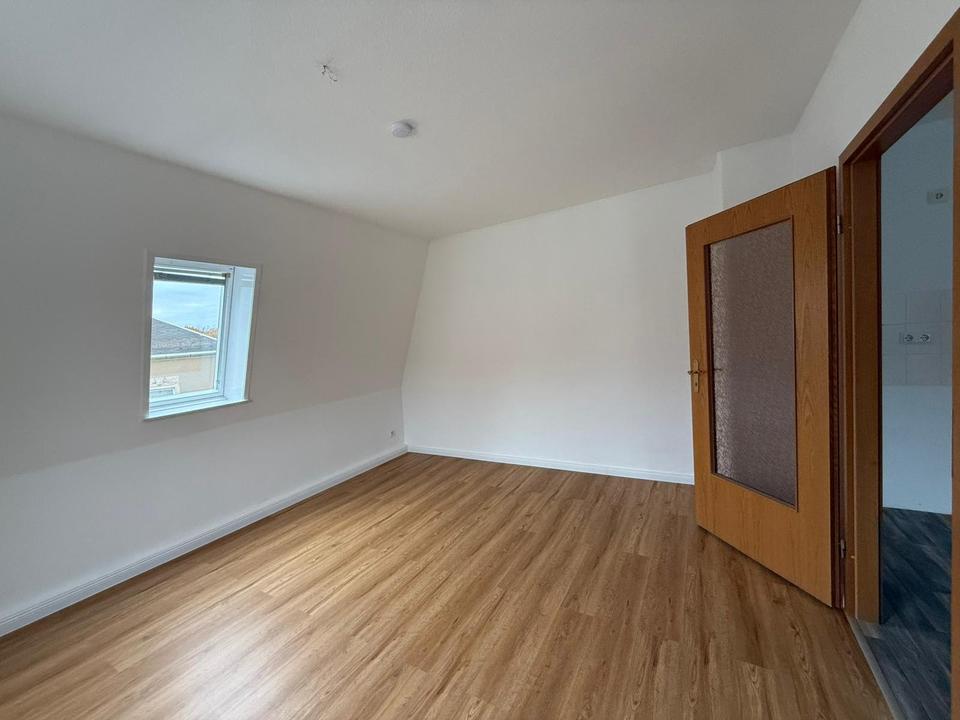 Thumbnail-Helle 2-Zimmer-Wohnung für Singles und junge Leute!