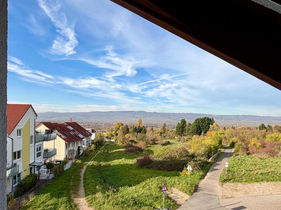 Thumbnail-Lichtdurchflutete 4-Zimmer Dachgeschosswohnung in Feldrandlage