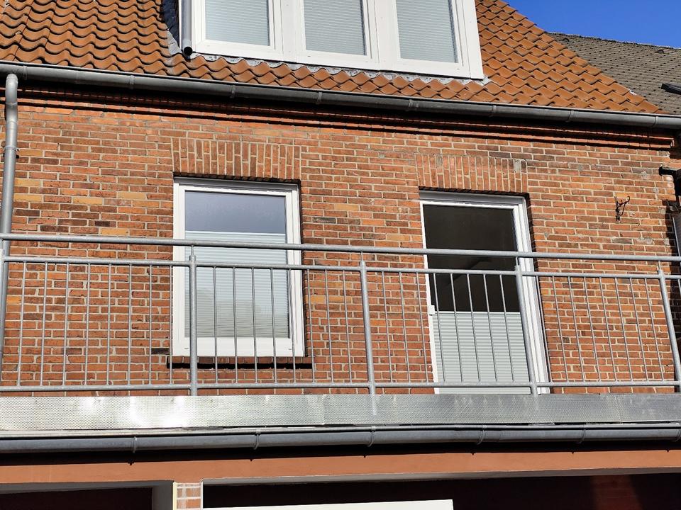 Thumbnail-Bezugsfertige 2 Zimmer Wohnung mit Südbalkon, Emden-Innenstadt