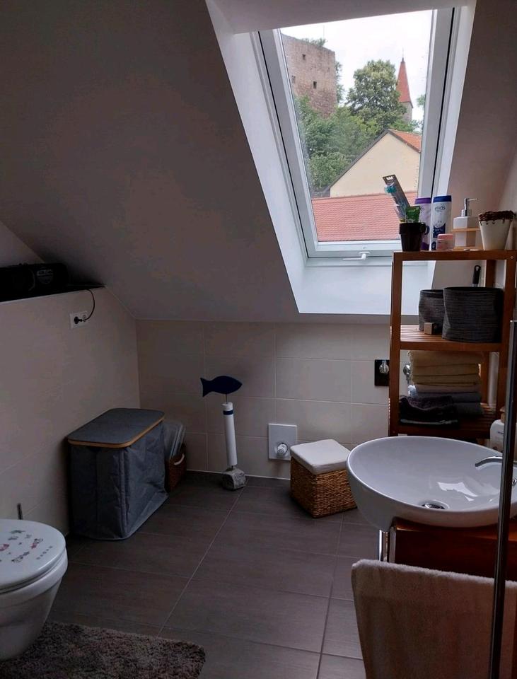 Thumbnail-Kleine DG Wohnung in Leuchtenberg zu vermieten
