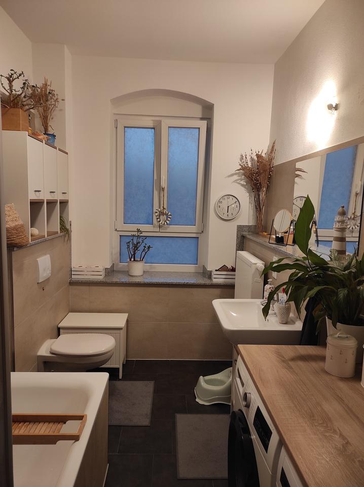 Thumbnail-Schöne 3-Zimmer-Wohnung mit Badewanne und Balkon!