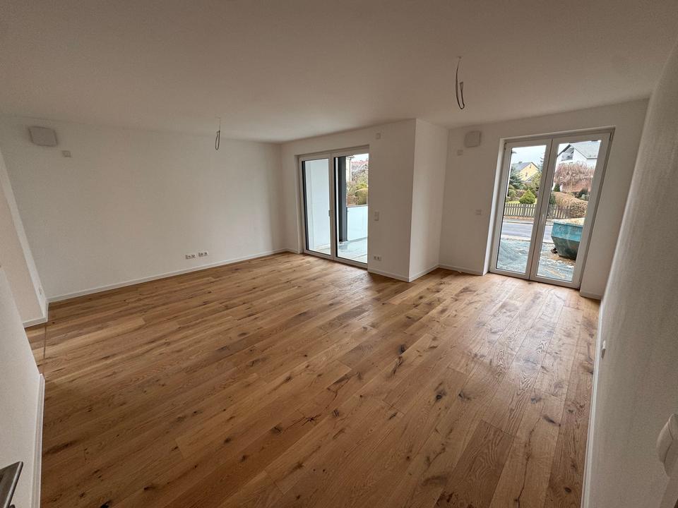 Thumbnail-Moderne 3-Zimmer-Wohnung mit Terrasse – Erstbezug nach Sanierung des gesamten Wohngebäude