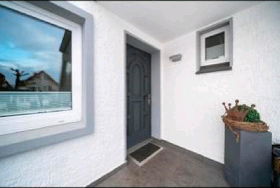 Thumbnail-85 m² Wohnung, frisch gestrichen – Detmold 32758, frei ab sofort