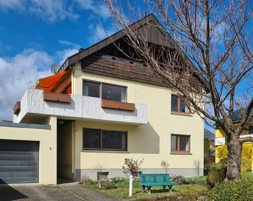 Thumbnail-Helles, großzügiges Wohnhaus, optional Geschäftsetage im EG