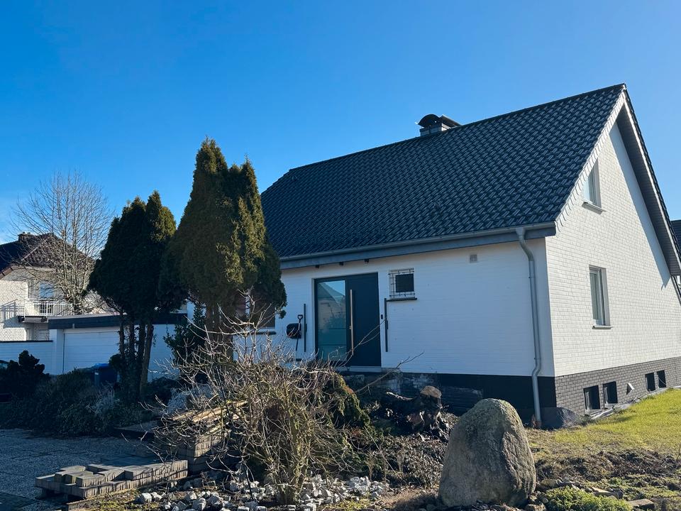 Thumbnail-Einfamilienhaus in Lippstadt OT zu vermieten ggf. zu verkaufen