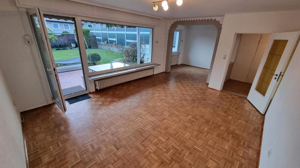 Thumbnail-2,5-Zimmer Erdgeschoss Wohnung mit Garten in ruhiger Lage