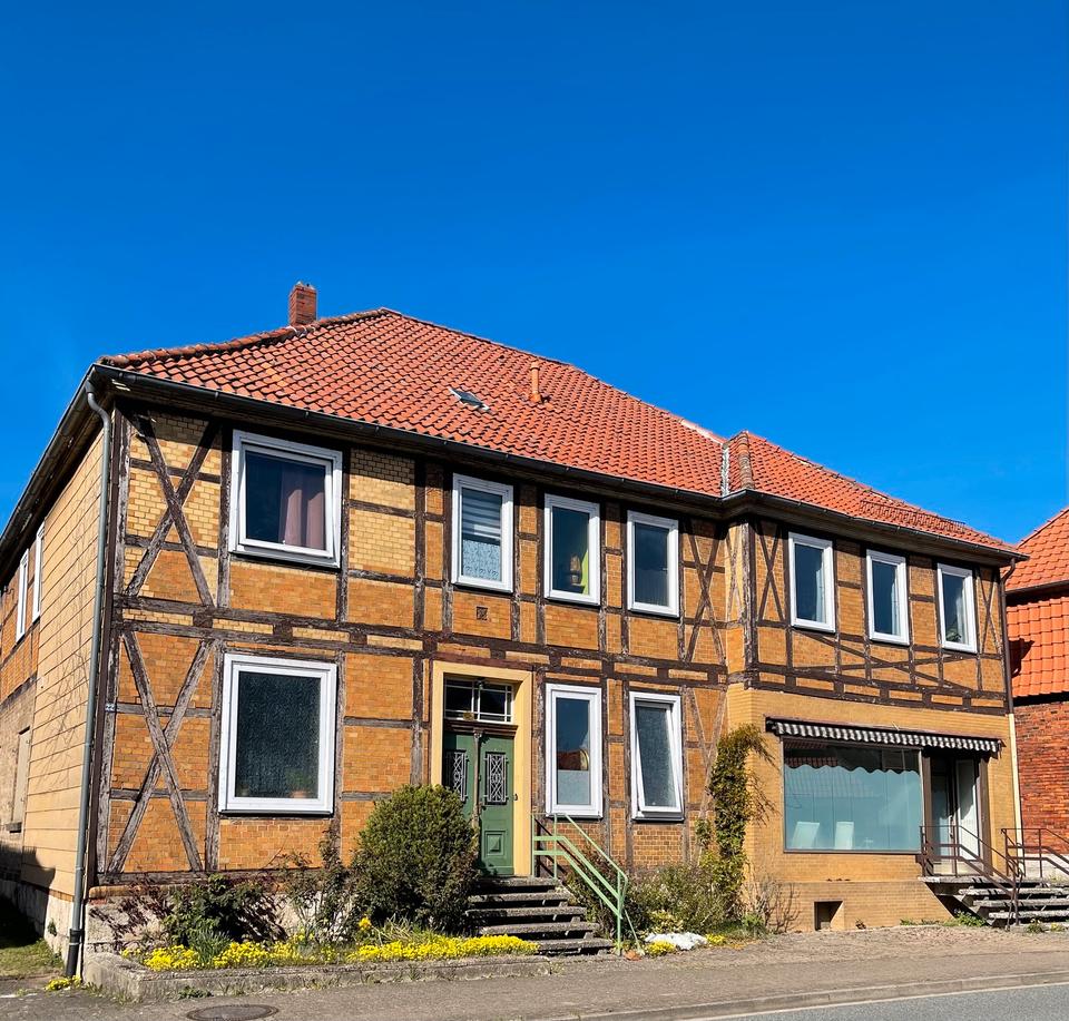 Thumbnail-Fachwerkhaus mit Nebengebäude