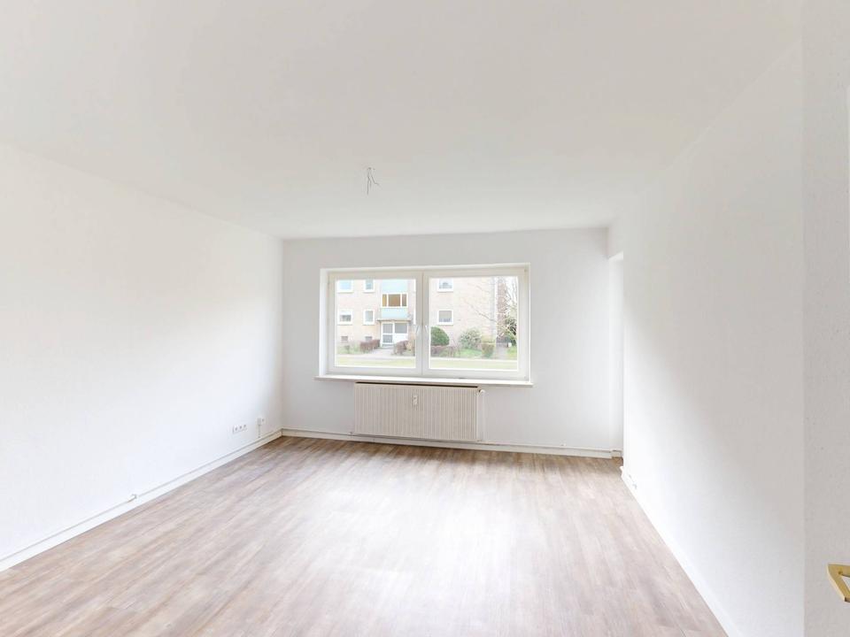 Thumbnail-Lichtdurchflutete 3-Zimmer-Erdgeschosswohnung mit BALKON, EBK und Wannenbad