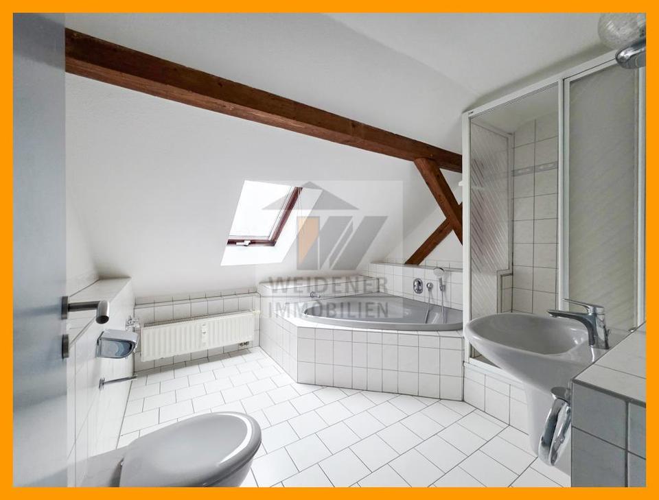 Thumbnail-Schöne 3 Raum-Dachgeschoss Whg. mit Eckbadewanne