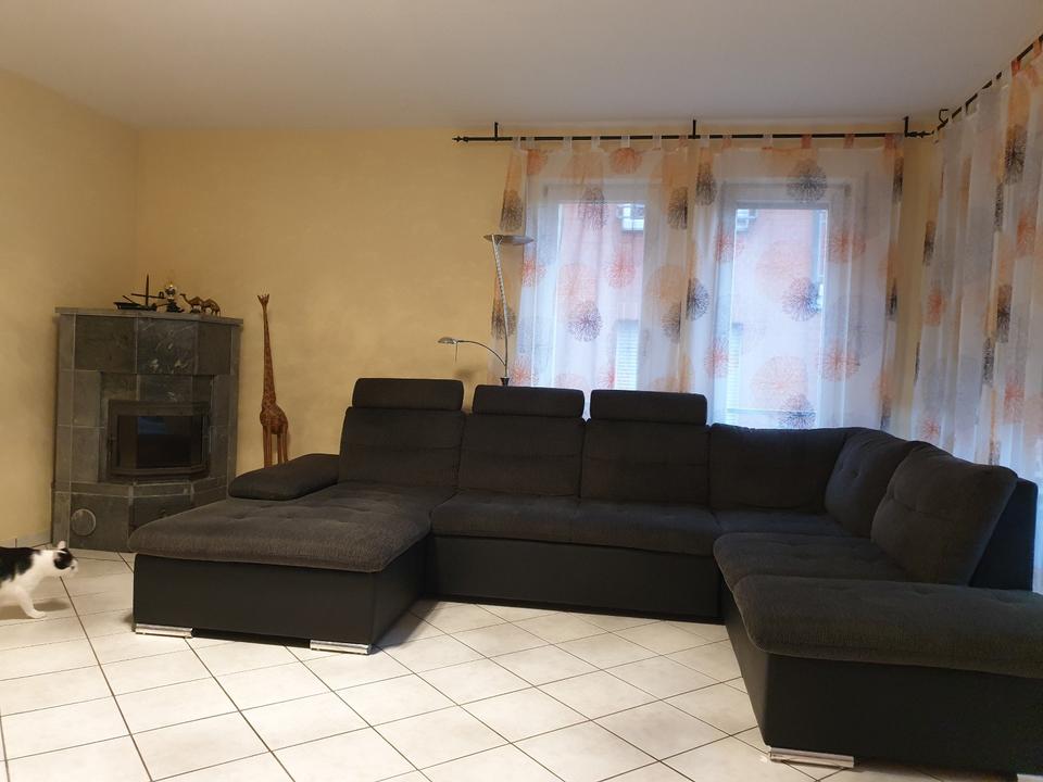 Thumbnail-Haus Doppelhaushälfte mit Garten zur Miete – zentral in Rösrath