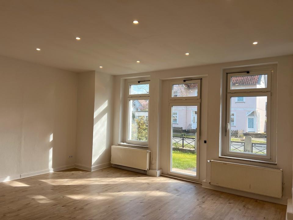 Thumbnail-Dreizimmerwohnung mit Terrasse, Garten und Carport