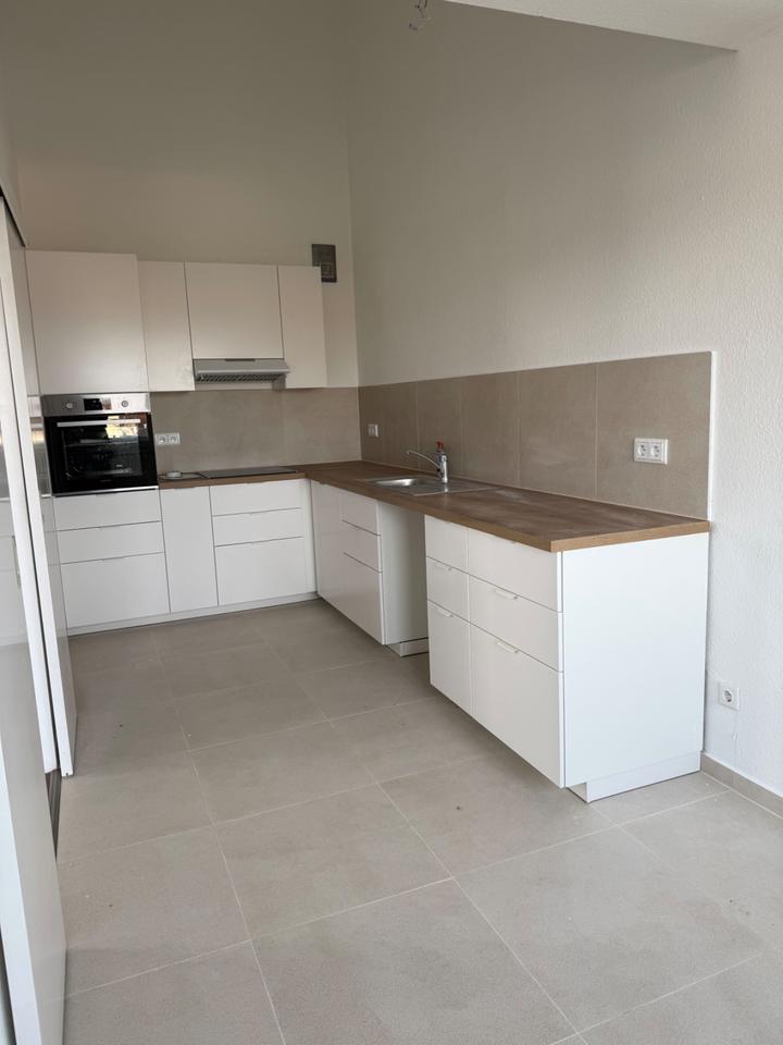 Thumbnail-Dachgeschoss Wohnung mit Balkon 2-Zimmer