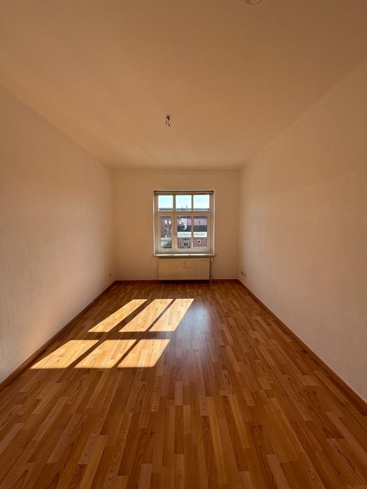 Thumbnail-Schöne 3-Zimmer-Wohnung mit Balkon, Einbauküche und Abstellkammer