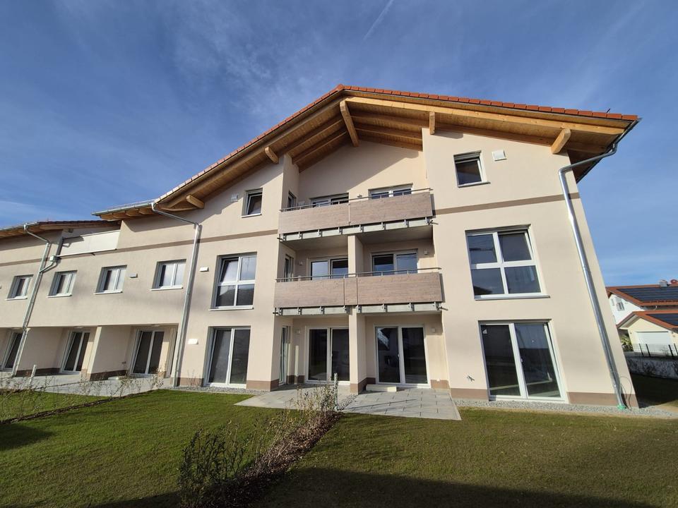 Thumbnail-Erstbezug 4-Zimmer-Wohnung: Whg. 16 mit EBK, Loggia, Tiefgaragenstellplatz und Außenstellplatz