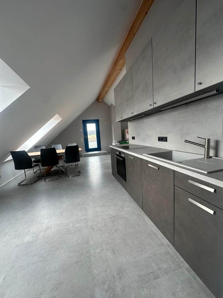 Thumbnail-85m² 2-Zimmer Wohnung mit Dachterrasse zur Warmmiete