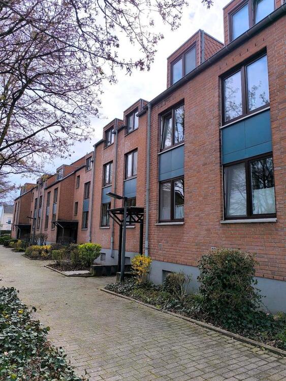 Thumbnail-Helle 2-Zimmer-Wohnung mit Balkon - WBS - ab 1.05. frei!