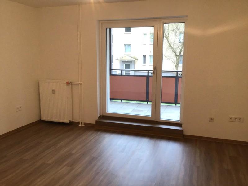 Thumbnail-Gemütliche 2-Zimmer-Wohnung mit großem Balkon in ruhiger Lage
