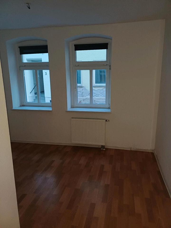 Thumbnail-Vermiete 2-Raumwohnung in Groitzsch Zentrum EG