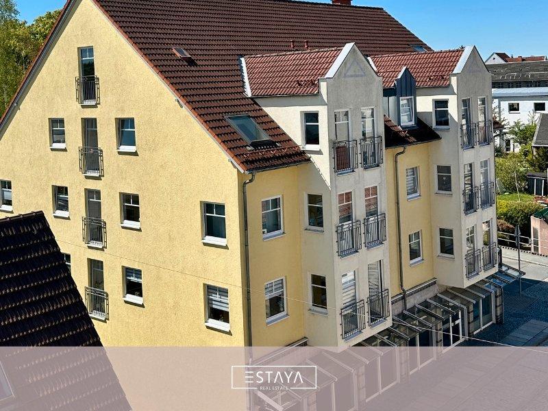 Thumbnail-Charmante, lichtdurchflutete Wohnung in Limbach mit zwei französischen Balkonen und Einbauküche