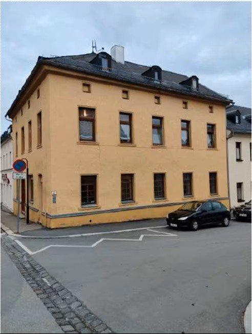 Thumbnail-Großes MFH in Treuen (230m²) nahe Marktplatz–bezugsfertig!