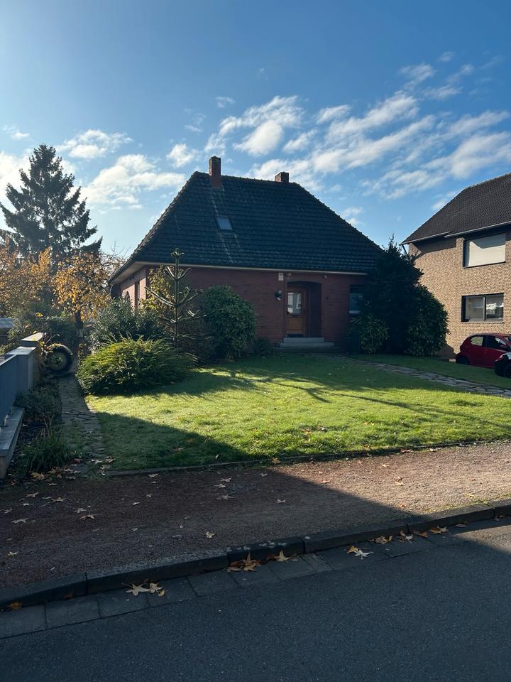 Thumbnail-Freistehendes Einfamilienhaus stadtzentral, großer Garten