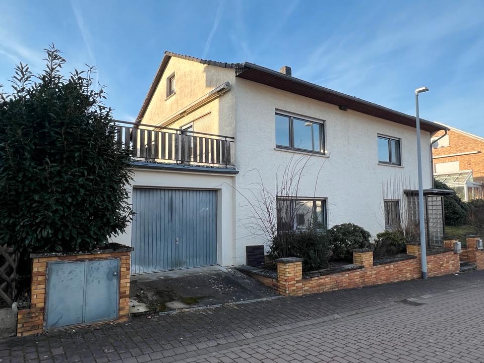 Thumbnail-Freistehendes Einfamilienhaus mit Einliegerwohnung & Garten