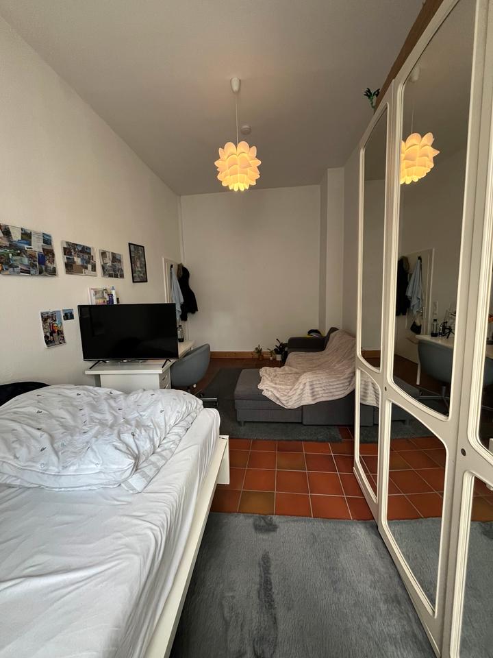 Thumbnail-Schönes, großes und helles WG- Zimmer in Mädchen Wg