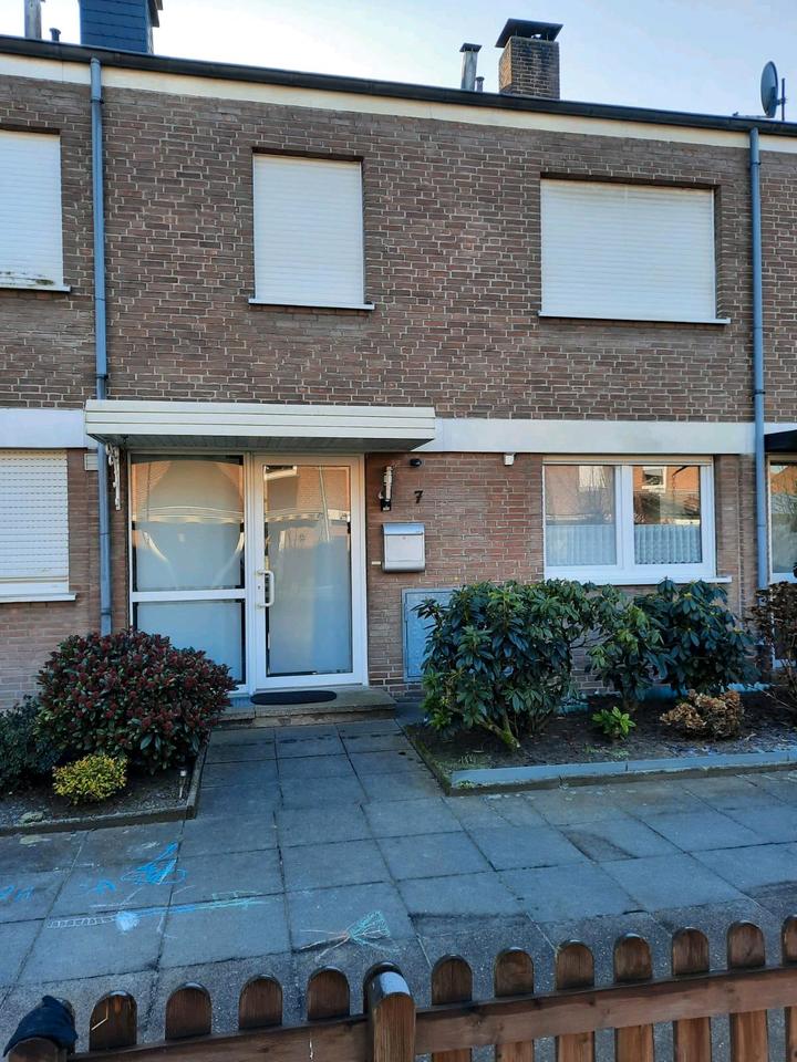 Thumbnail-Gepflegtes Reihenmittelhaus mit Sauna, Kamin & Südgarten