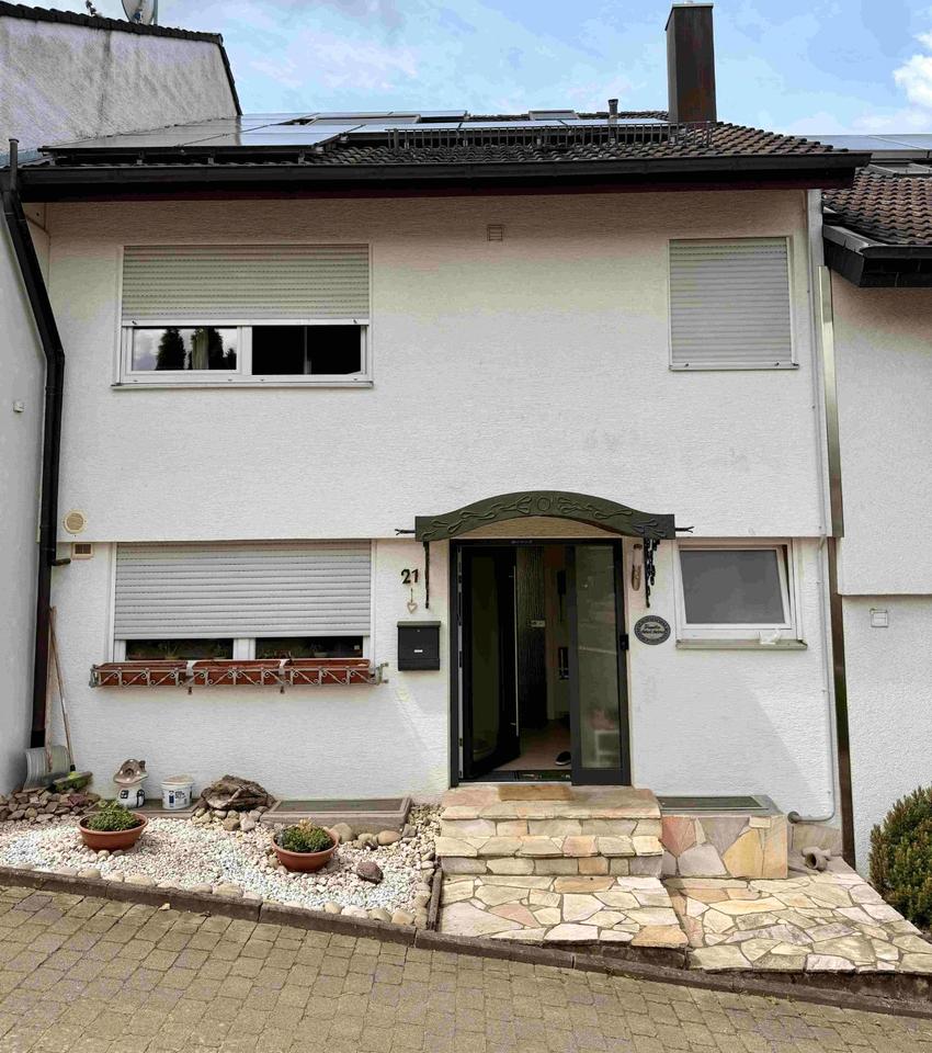 Thumbnail-Großzügiges Reihenmittelhaus mit 190 m² Wohnraum - 115 m² off. WF