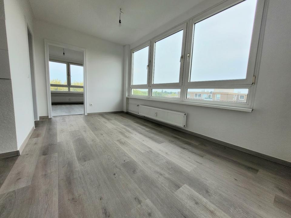 Thumbnail-Schöne Aussicht! Renovierte 3-Zimmer-Wohnung mit Balkon!