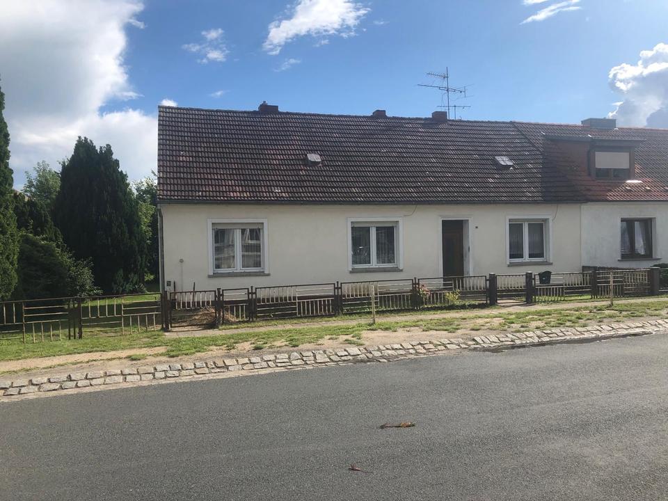 Thumbnail-Charmante Doppelhaushälfte mit großem Grundstück und Scheune