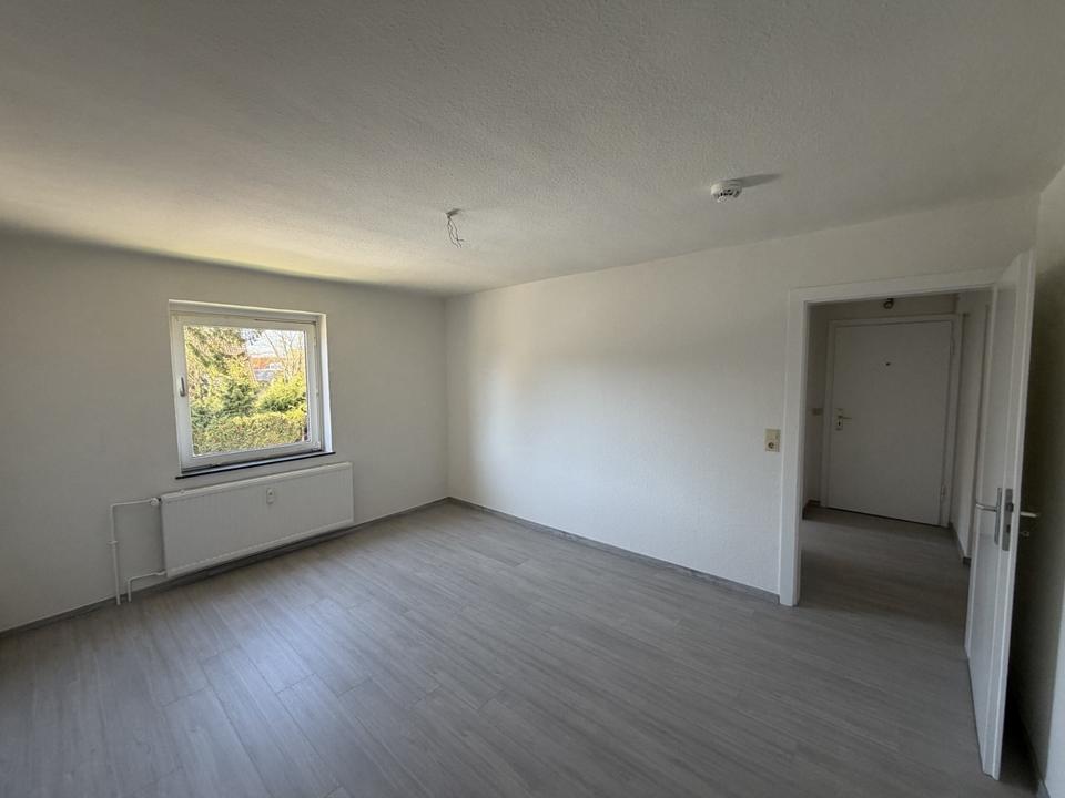 Thumbnail-Pappeldamm 22, Thiede | Charmante 3-Zimmer-Wohnung mit frischem Look – Ihr neues Zuhause in Salzgitter-Thiede