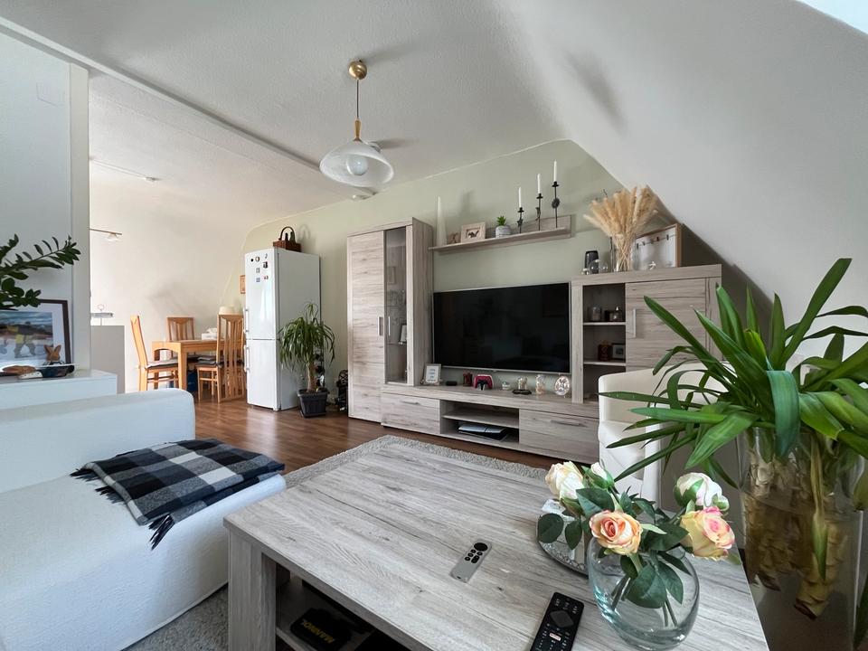 Thumbnail-Eigentumswohnung - Charmante DG Wohnung in zentraler Lage