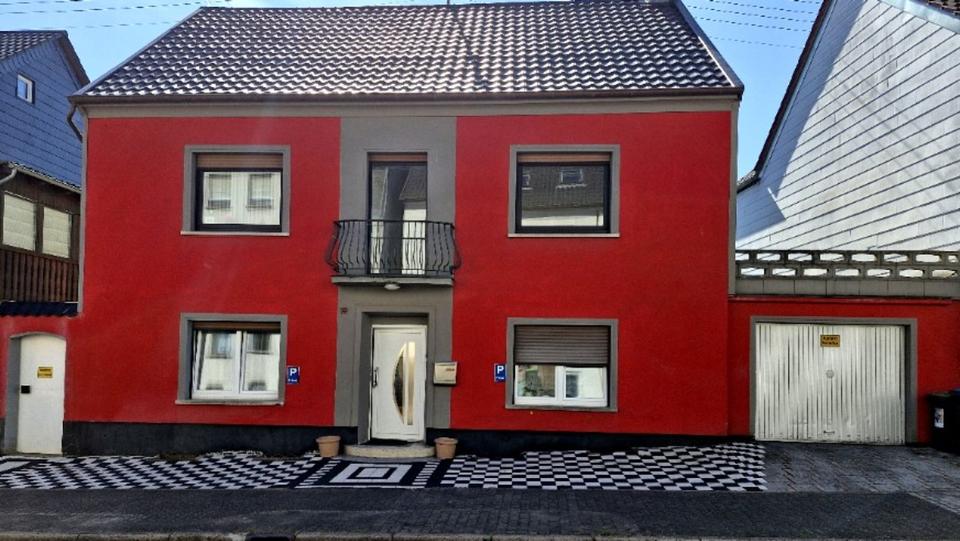 Thumbnail-Verkaufe 1-2 Familie Haus mit Parkplatz und Garage in Püttlingen