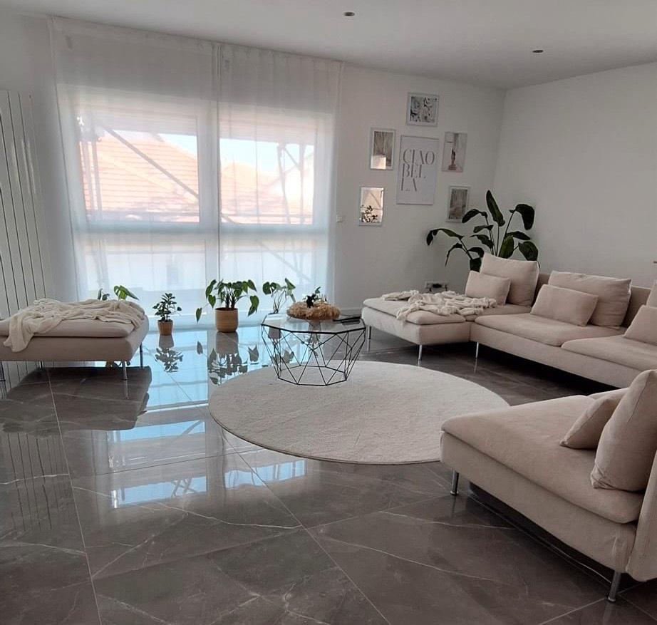 Thumbnail-Moderne, exklusive 4-Zimmer Wohnung mit geh. Innenausstattung