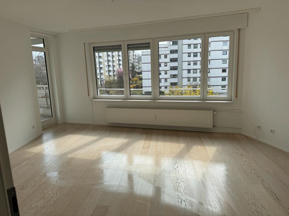 Thumbnail-3-Zimmer Wohnung, 71 qm, Stuttgart-Zuffenhausen