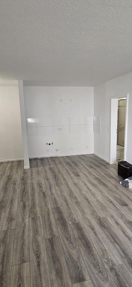 Thumbnail-Sehr schöne renovierte 2 Zimmer Wohnung in Gelsenkirchen zu vermieten