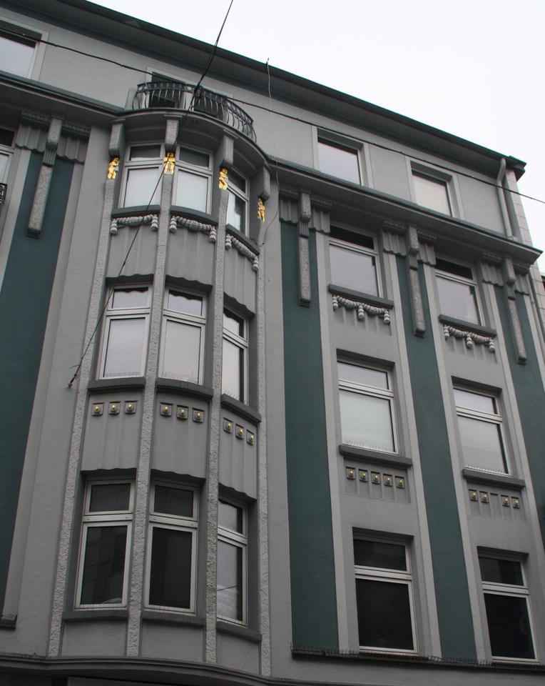 Thumbnail-4,5-Zimmer-Wohnung in der Bochumer Innenstadt